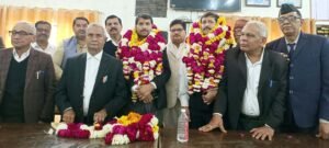 फतेहपुर(CNF)। आदर्श अधिवक्ता संगठन के अध्यक्ष व महामंत्री पद के प्रत्याशी घोषित