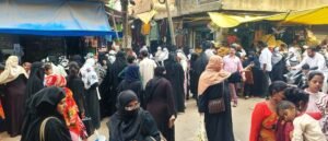 फतेहपुर(CNF)। रमजान का चांद नजर आते ही बाजार में बढ़ी रौनक