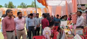 फतेहपुर(CNF)। डीएम व सीडीओ ने आईटीआई मेला का किया निरीक्षण