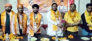 फतेहपुर(CNF)। सनातन राष्ट्र धर्म परिषद के युवा जिलाध्यक्ष बने आदित्य