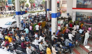 Middle East संकट के बीच Government का आश्वासन, देश में पर्याप्त Fuel Stock, Commercial LPG सप्लाई 70% बहाल