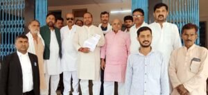 फतेहपुर(CNF)। साधन सहकारी समिति कूरा के चुनाव पर कांग्रेसियों ने उठाई उंगली