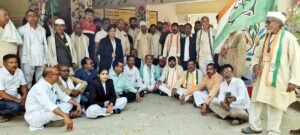 फतेहपुर(CNF)। मनरेगा भुगतान को लेकर कांग्रेस ने घेरा विकास भवन