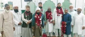 फतेहपुर(CNF)। मस्जिद में कुरआन मुकम्मल, दुआओं के लिए उठे हाथ