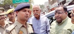 फतेहपुर(CNF)। दुष्कर्म पीड़िता से मिलने निकले भाजपाई, रास्ते में रोके गए