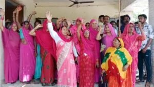 फतेहपुर(CNF)। बिजली विभाग की लापरवाही पर भारी पड़ी जनशक्ति