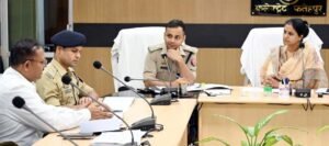 फतेहपुर(CNF)। गैंगस्टरों की अब खैर नहीं, डीएम-एसपी ने कसी नकेल