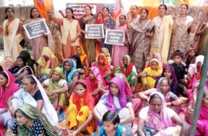 फतेहपुर(CNF)। पीएम मोदी पर टिप्पणी से उबला भाजपा महिला मोर्चा
