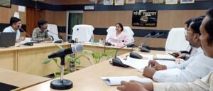 फतेहपुर(CNF)। जल जीवन मिशन की बैठक में डीएम का दिखा सख्त रूख
