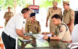 फतेहपुर(CNF)। एसपी ने गाजीपुर थाने में की जनसुनवाई