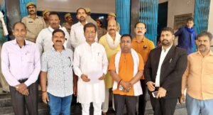 फतेहपुर(CNF)। अतिक्रमण, जाम व ठप बैठकों पर व्यापार मंडल का फूटा गुस्सा