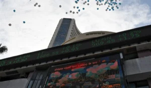 Indian Share Market Update | बाजार पर ‘युद्ध’ की छाया! सेंसेक्स 500 अंक से ज्यादा टूटा, कच्चे तेल में उछाल से सहमे निवेशक