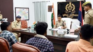 फतेहपुर(CNF)। एसपी ने जनसुनवाई में सुनीं फरियादियों की समस्याएं