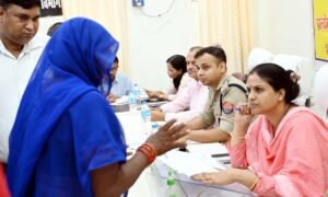 फतेहपुर(CNF)। संपूर्ण समाधान दिवस: 216 शिकायतों में 26 का हुआ निस्तारण