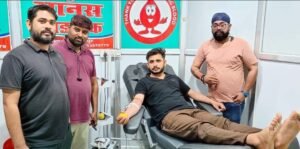 फतेहपुर(CNF)। संस्था के सदस्य ने रक्तदान कर बचाई मरीज की जिंदगी