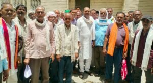 फतेहपुर(CNF)। कताई मिल कर्मियों ने बकाया भुगतान की लगाई गुहार
