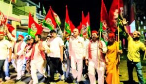 फतेहपुर(CNF)। अखिलेश के डिटेंशन की खबर से सपा में उबाल
