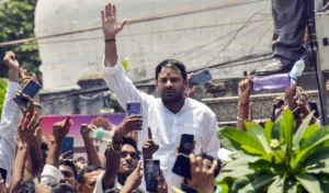 NEET Paper Leak Case: बिहार बंद के समर्थन में जेल भेजे गए Tej Pratap Yadav, पुलिस कार्रवाई पर उठे सवाल