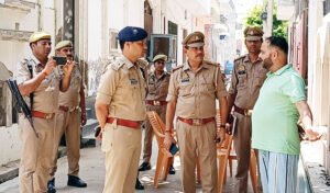 फतेहपुर(CNF)। पत्रकार आवास के बाहर फायरिंग, सीसीटीवी में कैद हुई वारदात