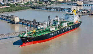 Red Sea में Tension के बीच Crude Oil $100 के पार, Global Market में बढ़ी महंगाई की चिंता
