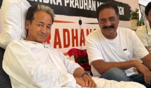Jantar Mantar पहुंचे Prakash Raj, सोनम वांगचुक से की मुलाकात, देखें तस्वीरें
