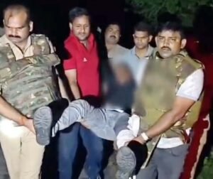 फतेहपुर(CNF)। बकरी चोर गैंग से पुलिस की मुठभेड़, सरगना के पैर में लगी गोली