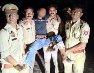 फतेहपुर(CNF)। पुलिस मुठभेड़ में 12 मुकदमों का आरोपी गोली लगने से घायल