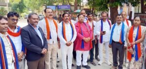 फतेहपुर(CNF)। बारिश ने किसानों की कमर तोड़ी, नुकसान का सर्वे कराकर मुआवजा देने की मांग