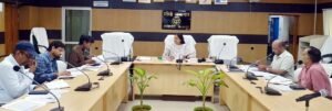 फतेहपुर(CNF)।  जल परियोजनाओं की रफ्तार पर डीएम की नजर, पूरी योजनाओं का होगा सत्यापन