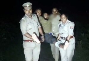 फतेहपुर(CNF)। एक लाख के इनामी हिस्ट्रीशीटर से पुलिस की मुठभेड़, दो बदमाश घायल