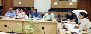 फतेहपुर(CNF)। समयसीमा बीतने पर भी अधूरे प्रोजेक्ट, डीएम ने लगाई फटकार