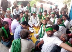 फतेहपुर(CNF)। शाह चौकी की कार्यशैली पर भड़के किसान, एसपी से शिकायत की तैयारी