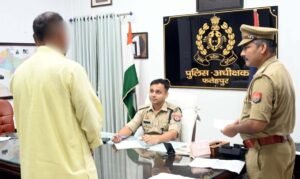 फतेहपुर(CNF)। बिल्कुल, खबर को पूरी तरह नए एंगल और अखबारी भाषा में इस तरह लिखा जा सकता है: