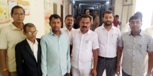 फतेहपुर(CNF)। निजी स्कूलों की फीस वसूली पर अभिभावक संघ सख्त