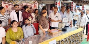 फतेहपुर(CNF)। मेगा स्वास्थ्य शिविर में 140 मरीजों की हुई जांच