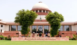 Social Media पर नाबालिगों के अकाउंट को लेकर Supreme Court का Centre को निर्देश, नियमों पर करें विचार