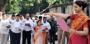 फतेहपुर(CNF)। गांधी-शास्त्री के आदर्शों को जीवन में उतारना ही सच्ची श्रद्धांजलि : डीएम