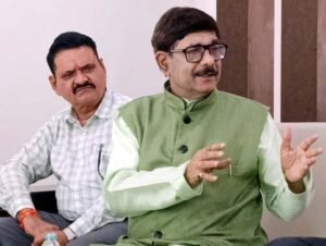 फतेहपुर(CNF)। सरकारी योजनाओं को रोजगार का जरिया बनाएं युवा : डॉ. सूर्यकुमार