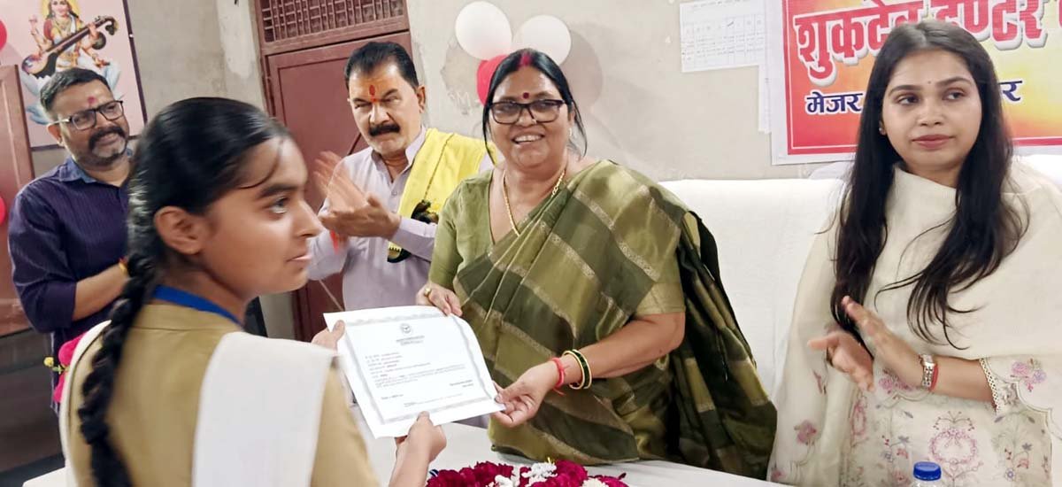 फतेहपुर(CNF)। छात्रवृत्ति की राशि खातों में भेजी, राज्यमंत्री ने बांटे स्वीकृति प्रमाण पत्र