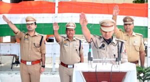 फतेहपुर(CNF)। गांधी-शास्त्री के आदर्शों पर चलने का पुलिसकर्मियों ने लिया संकल्प