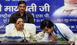 Akash Anand ने दूसरी पार्टी में जाने की खबरों को नकारा, Mayawati को बताया राजनीतिक गुरु